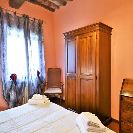 Dom wakacyjny Rustic In With Swimming Pool Città di Castello